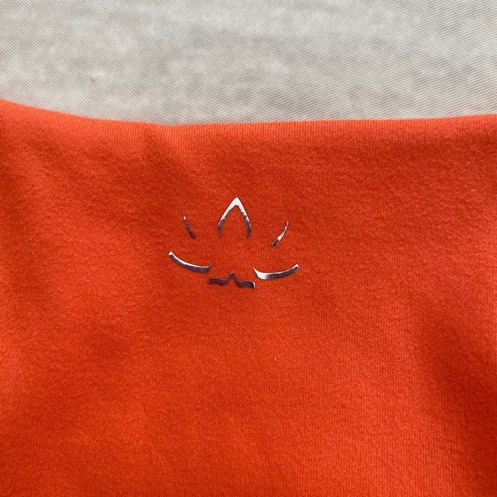 Beyond Yoga Vibrant Orange Sports bra - soul cycle barn - Picture 8 of 9